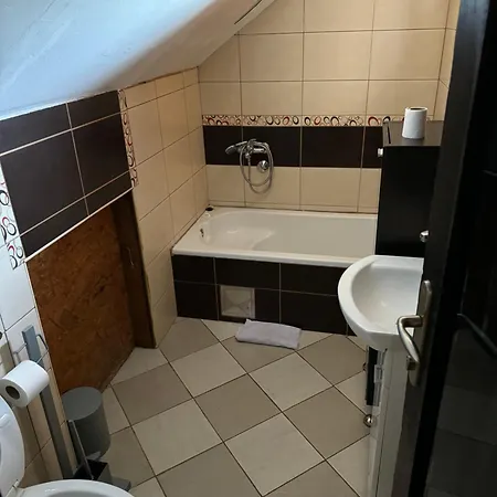 Donja Gorica Bb Apartment *